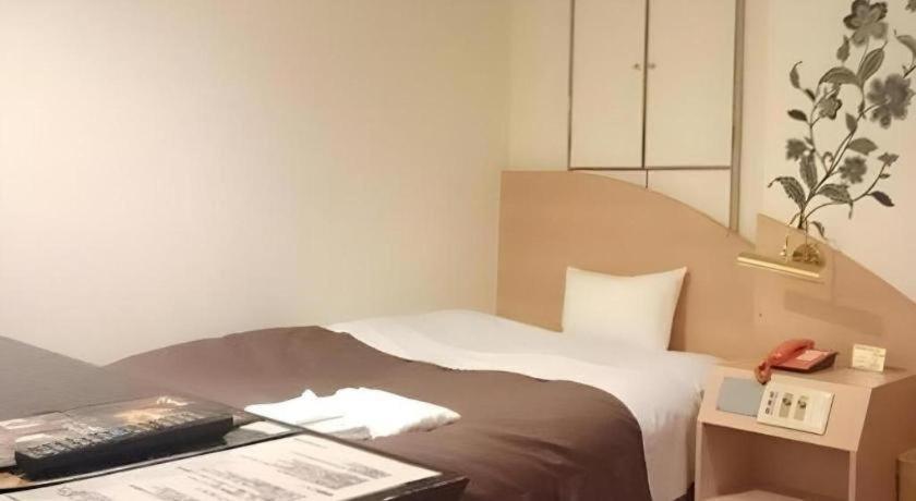 Business Hotel Kawaramachi ทากามัตสึ ภายนอก รูปภาพ